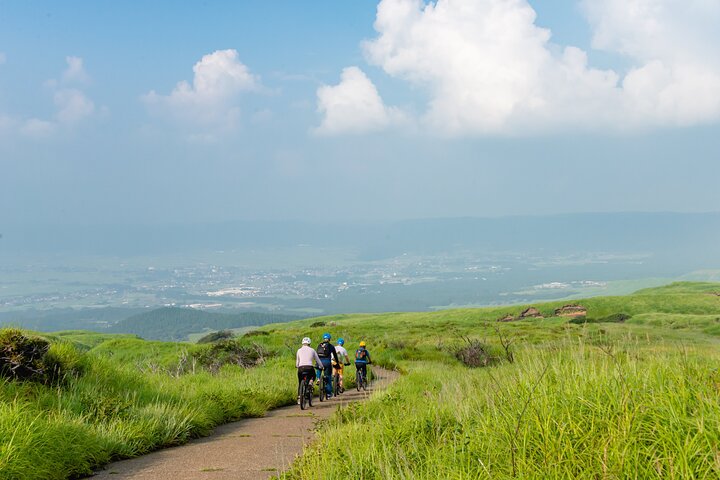 3-Days experience to feel the nature of Aso