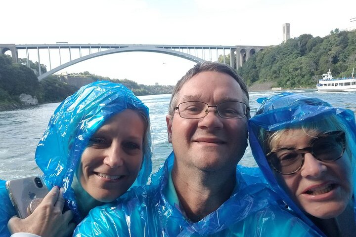 Niagara USA Maid of the Mist and Cave of the Winds Guided Tour