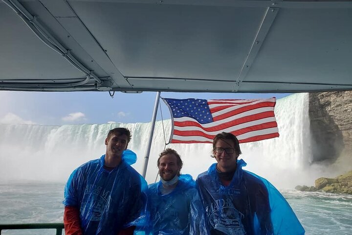 Niagara USA Maid of the Mist and Cave of the Winds Guided Tour