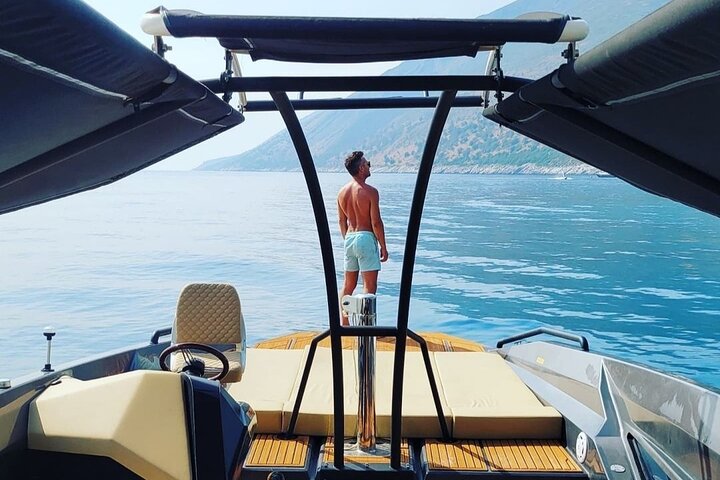 Blue cave & Hvar, 5 islands speed boat tour, luxuy seats in shade