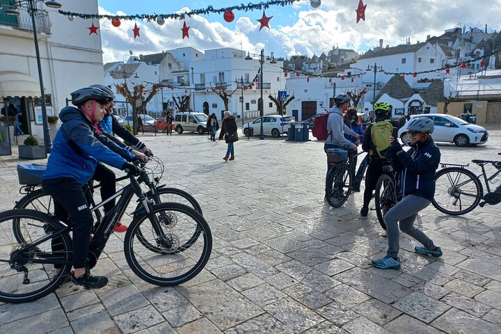 Tour Ebike Trulli Alberobello e Locorotondo