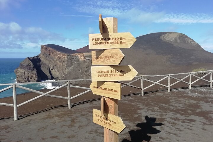 Faial Island: Full Day with Local Guide, Volcanoes and Landscapes