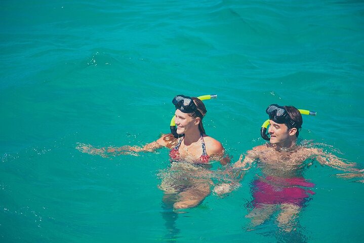 East Adventure with Blue Bay Marine Park, Crocodile Park & Lunch