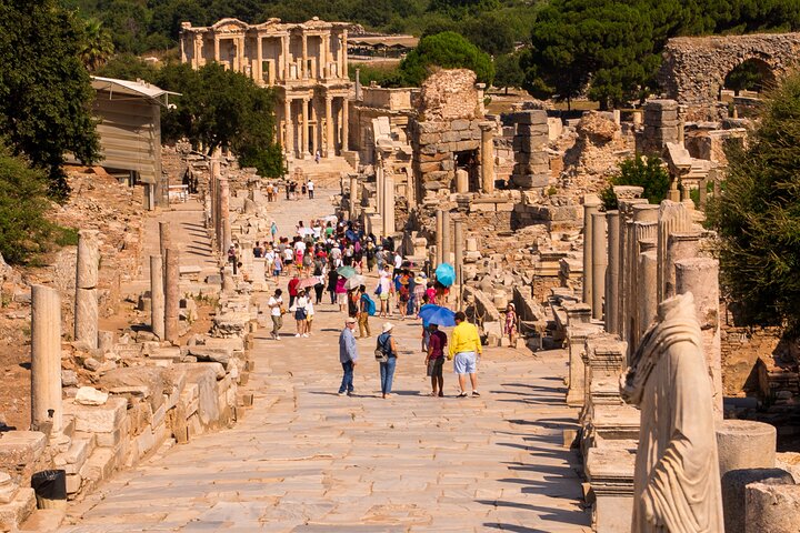 Daily Ephesus and Virgin Mary House Tour with Lunch Included