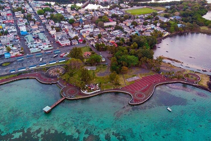East Adventure with Blue Bay Marine Park, Crocodile Park & Lunch
