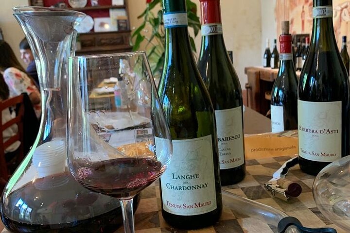 Classic Private Wine Tasting in Castagnole delle Lanze