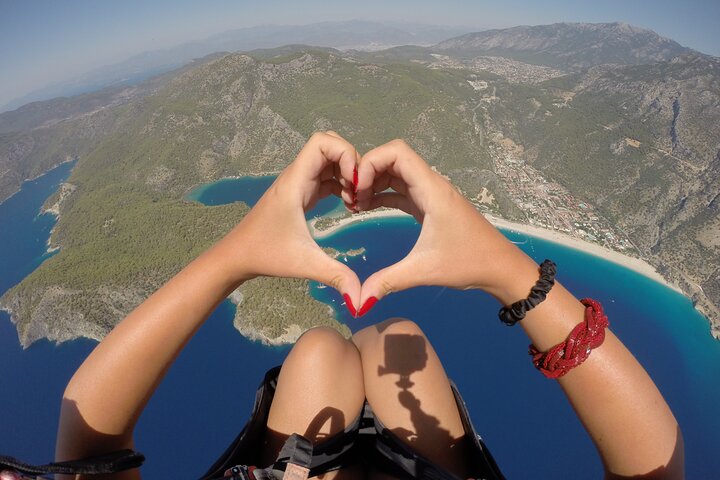 Oludeniz Paragliding Fethiye Turkey, Additional Features