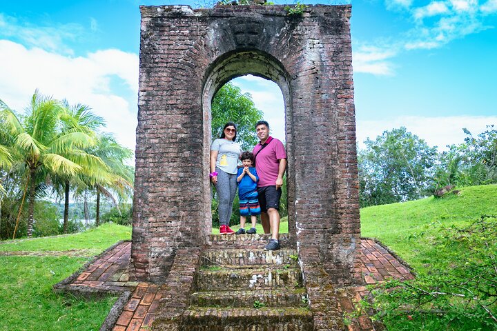 5 Island and Town Hopping Tour with Lunch