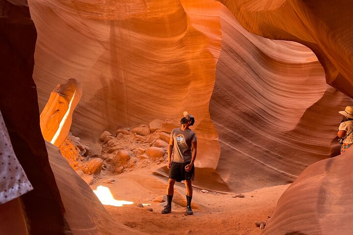 Lower Antelope Canyon Hiking Tour