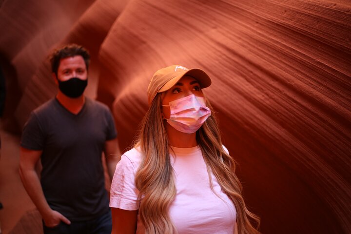 Lower Antelope Canyon Hiking Tour