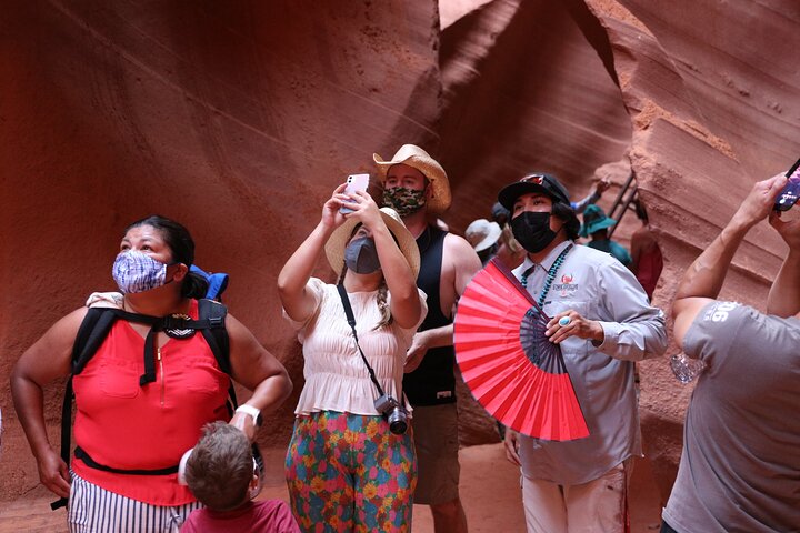 Lower Antelope Canyon Hiking Tour