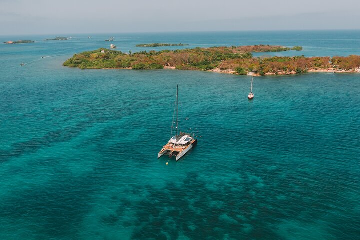 Excursion to the Rosario Islands with Lunch and Snorkeling
