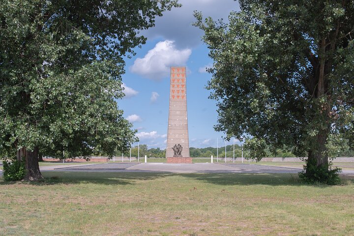 Berlin: Sachsenhausen Concentration Camp Tour in English