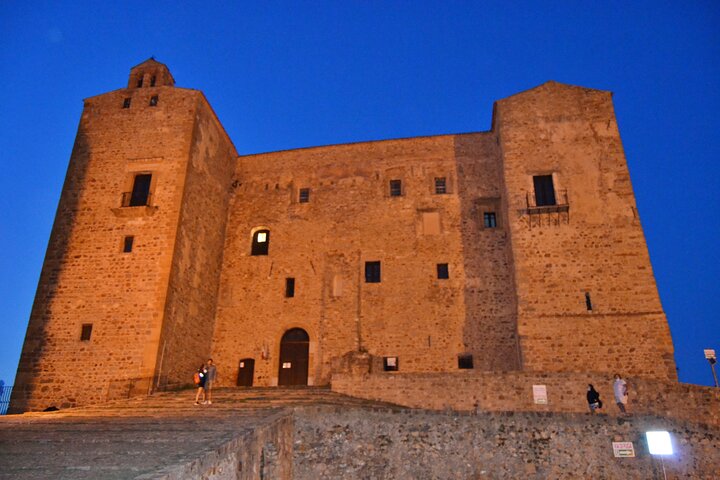 I Briganti by night by jeep
