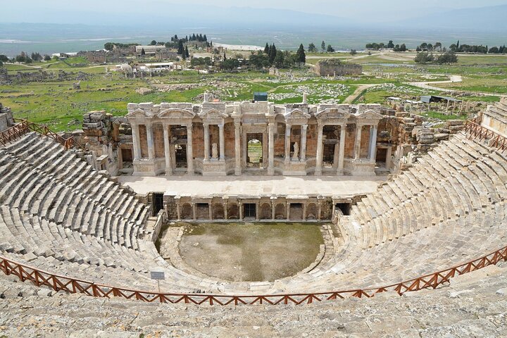 Full-day Pamukkale and Hierapolis Tour from Selcuk or Kusadasi