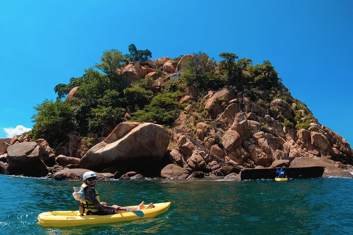 Kayaks Tour to El Morro Islet