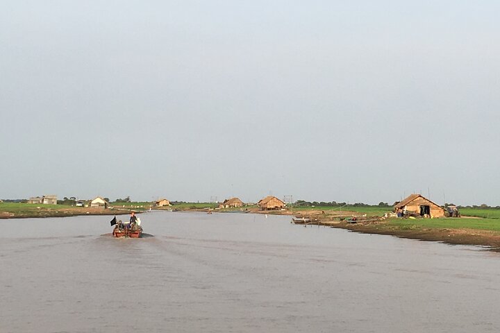 A day Trip Sightseeing Phnom Penh - Siem Reap - Private English Speaking Driver
