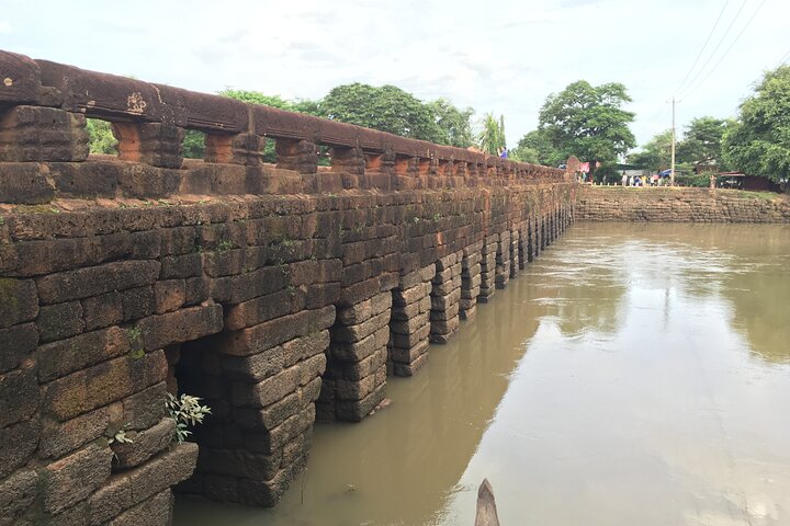 A day Trip Sightseeing Phnom Penh - Siem Reap - Private English Speaking Driver