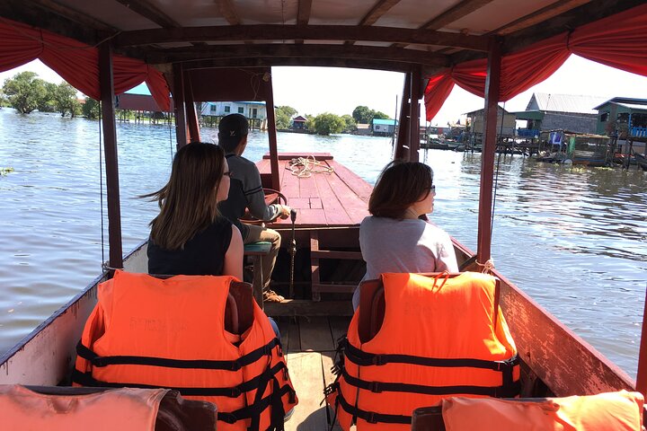 A day Trip Sightseeing Phnom Penh - Siem Reap - Private English Speaking Driver