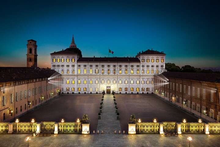 Turin Royal Palace Private Guided Tour with Skip-the-Line Entry
