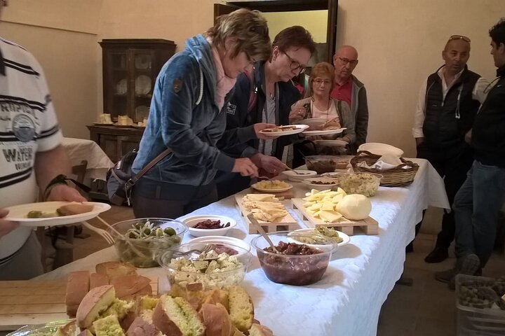 Tour with Cooking Lesson in Cammarata