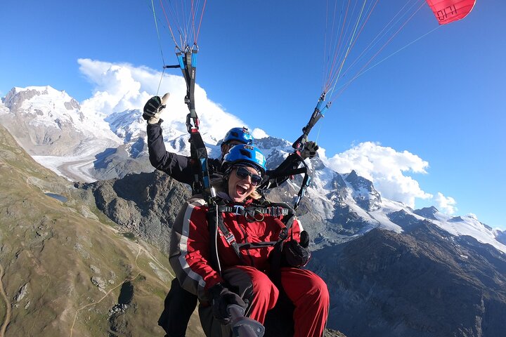 Zermatt Paragliding Tandem Flight with Matterhorn View (20–25min)