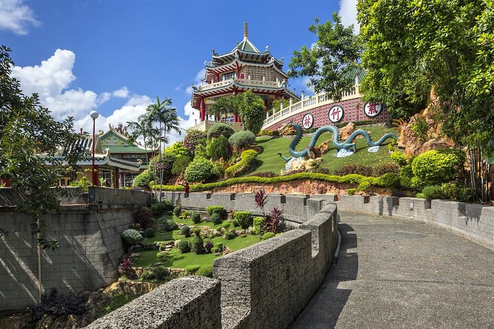 Cebu: Private Twin City Tour +Temple of Leah + Sirao Flower Farm