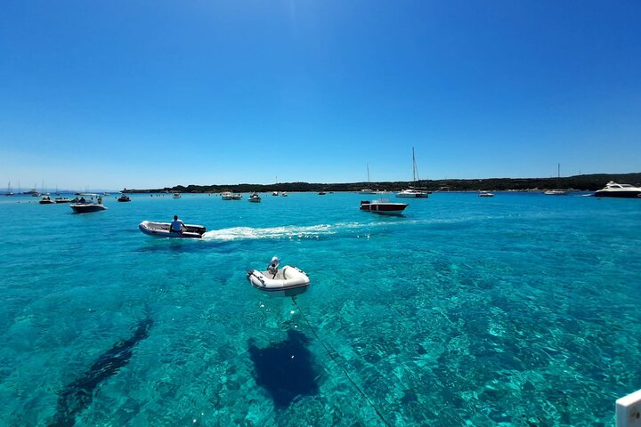 Magdalene Archipelago Sailing Tour | From Santa Teresa