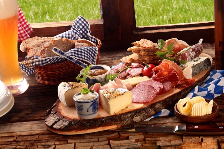 Traditional German Food and Nuremberg Old Town Private Tour
