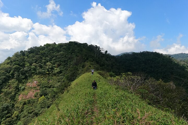 Hiking to the Peak of the Pava
