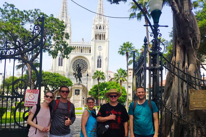 Guayaquil Private Experience - City Tour for Seniors