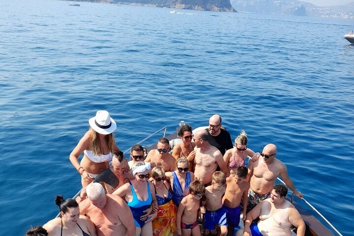 Boat excursion with lunch on board to discover Ischia