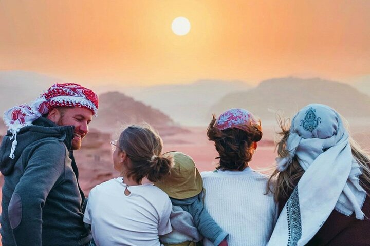 Full Day Jeep Tour & Traditional Lunch - Wadi Rum Desert Highlights