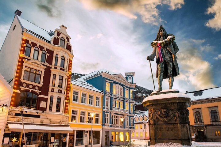 Walking Tour in Bergen of the Past and Present