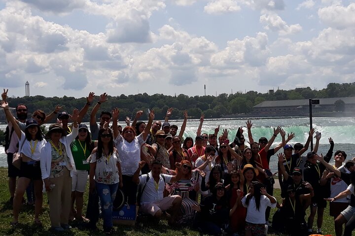 Niagara Falls 1 Day Tour from NYC with Maid of the Mist Boat Ride