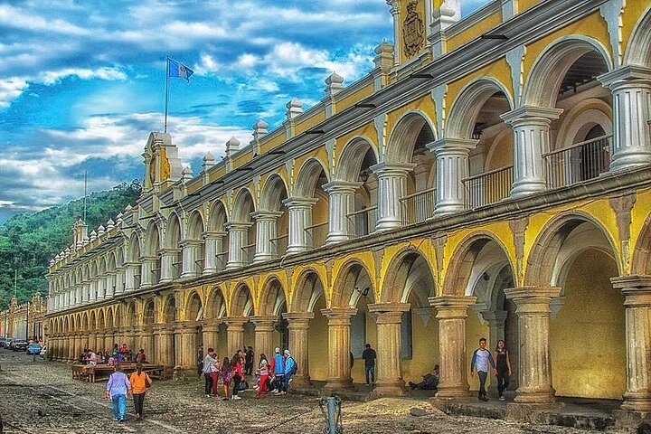 Private tour to Antigua Guatemala from Quetzal Port