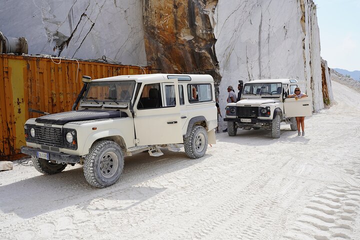 Carrara: Exclusive Marble Cave Tour Adventure in a 4x4