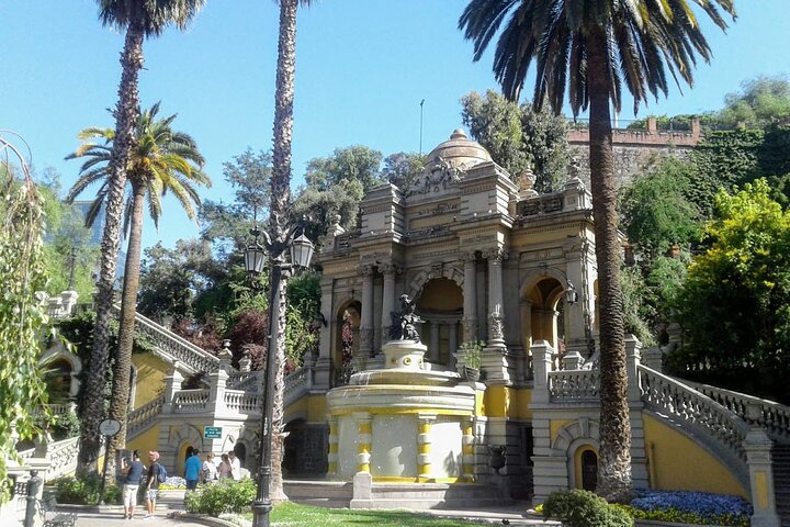 Post Cruise Transfer and Santiago City Tour (Max 10)