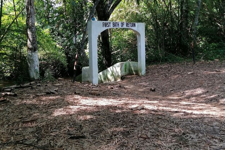 Bonwire Namimg Ceremony and Kente Tourist Center