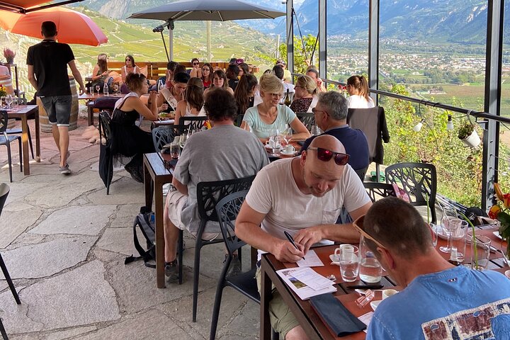 Wine and Dine Vineyard Walk in Sion