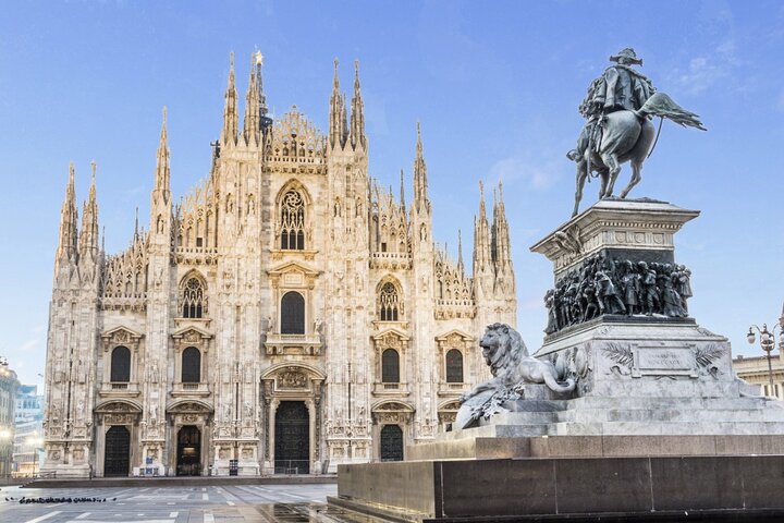 Milan Malpensa Airport MXP Round-Trip Private Transfer in Van
