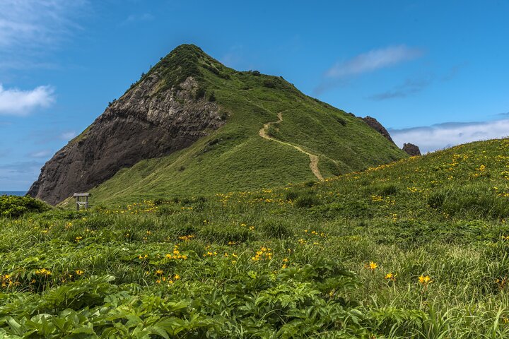 Sado Island in 1 Day by Private Car with Licensed Guide