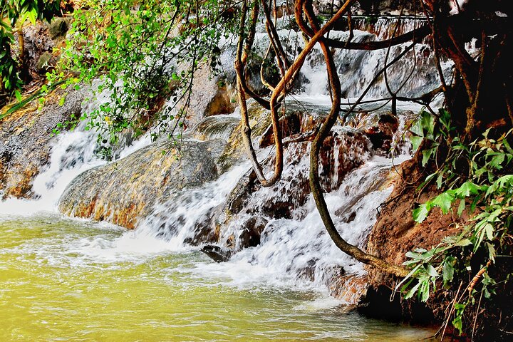 Krabi: Tiger Cave, Emerald Pool, and Hot Springs Small-Group Tour