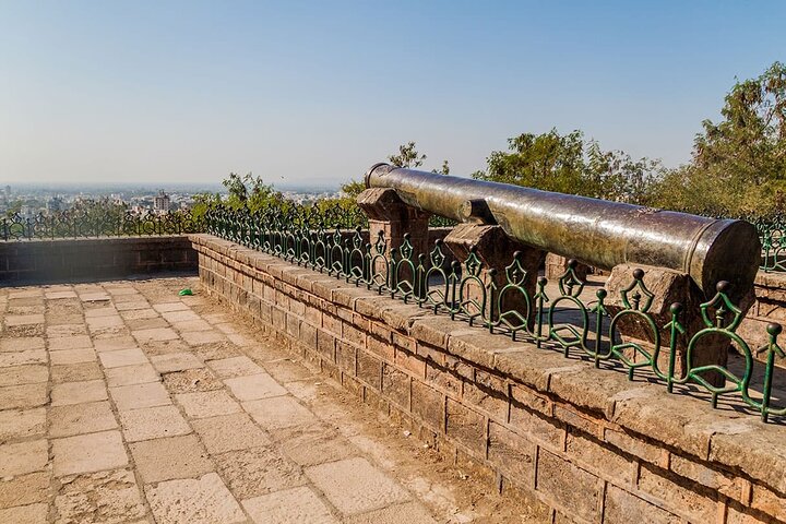 Royal Heritage: Rajkot to Gondal, Junagadh & Girnar Hill Day Trip