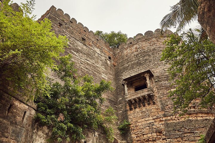 Royal Heritage: Rajkot to Gondal, Junagadh & Girnar Hill Day Trip