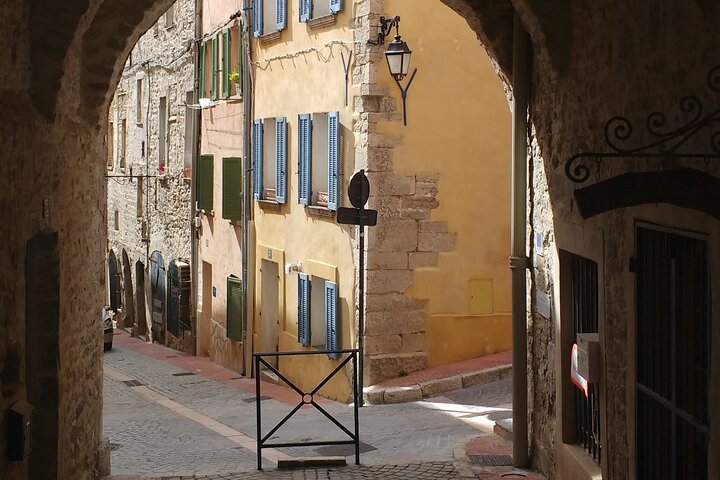 Full-Day 3 Village Tour of Provence: Splendid & Secret