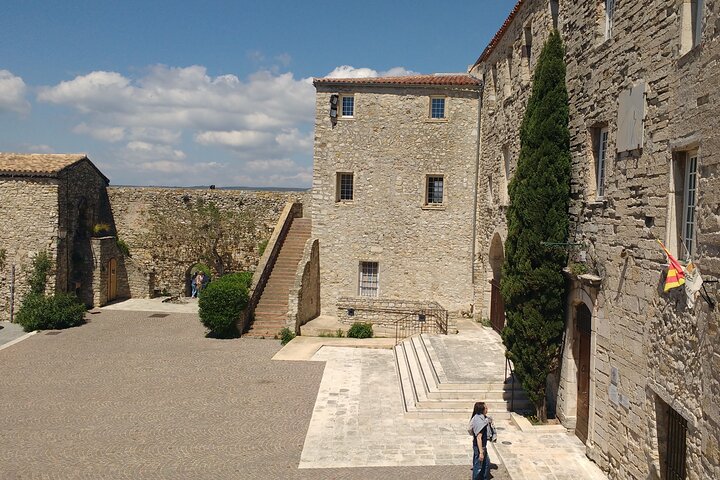 Full-Day 3 Village Tour of Provence: Splendid & Secret
