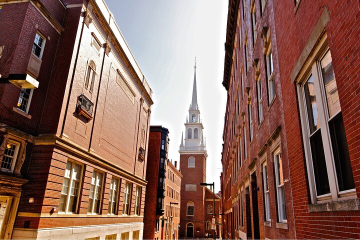 Massachusetts Self-Guided Audio Tour Bundle: 10+ Tours