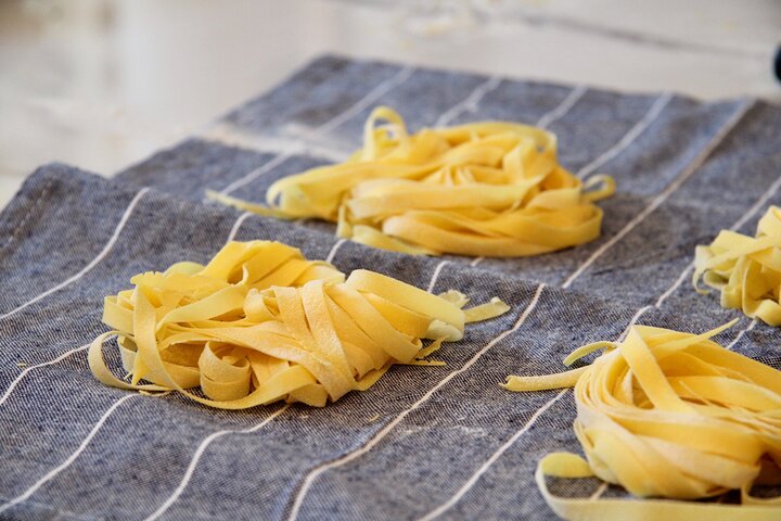 Cooking Class : Fresh pasta and TIRAMISÙ with Lake Garda wines