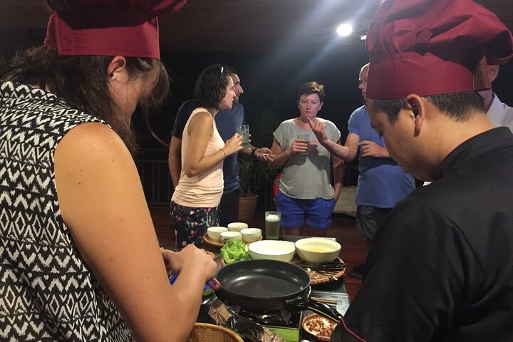 Lan Ha Bay Deluxe Cruise 2D/1N: Kayaking, Swimming at pristine places & meals